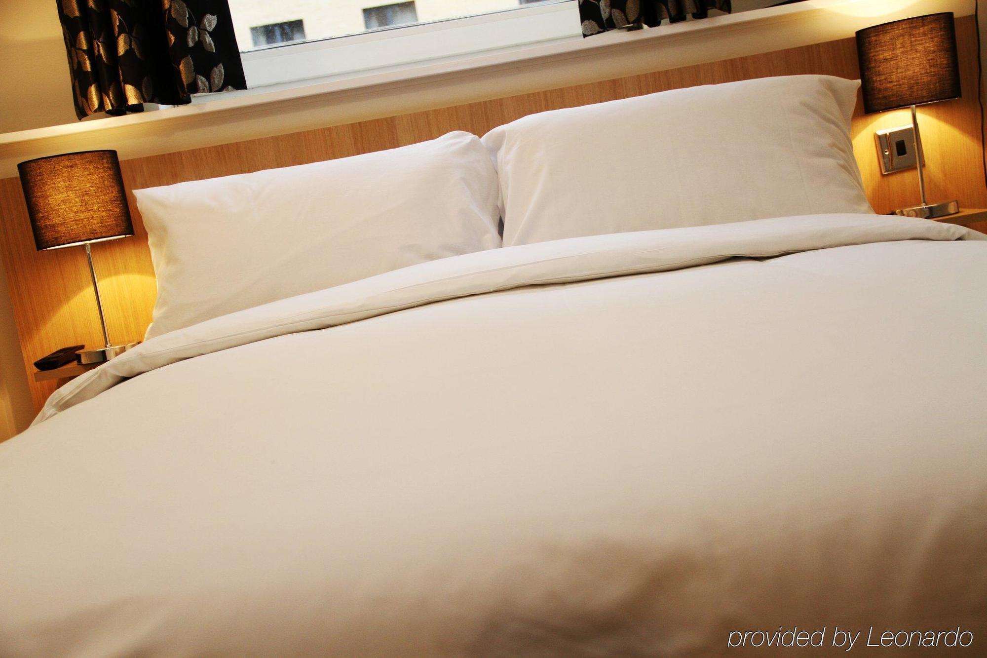 Oyo Lansdowne Hotel Кройдон Номер фото
